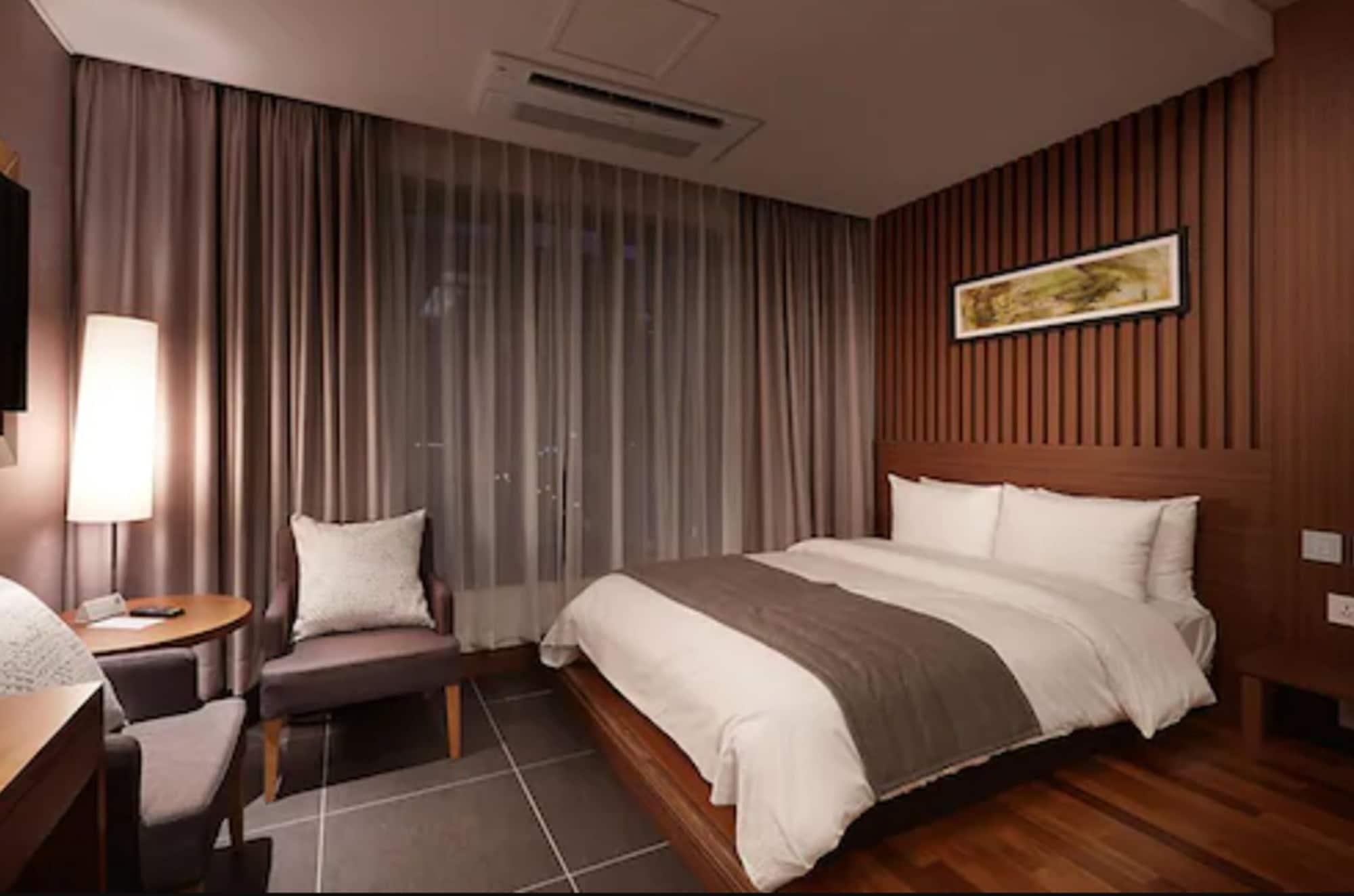 Osong H Hotel Sejong City Cheongju Extérieur photo
