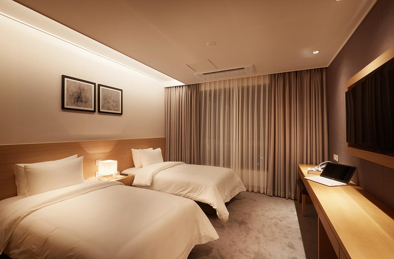 Osong H Hotel Sejong City Cheongju Extérieur photo