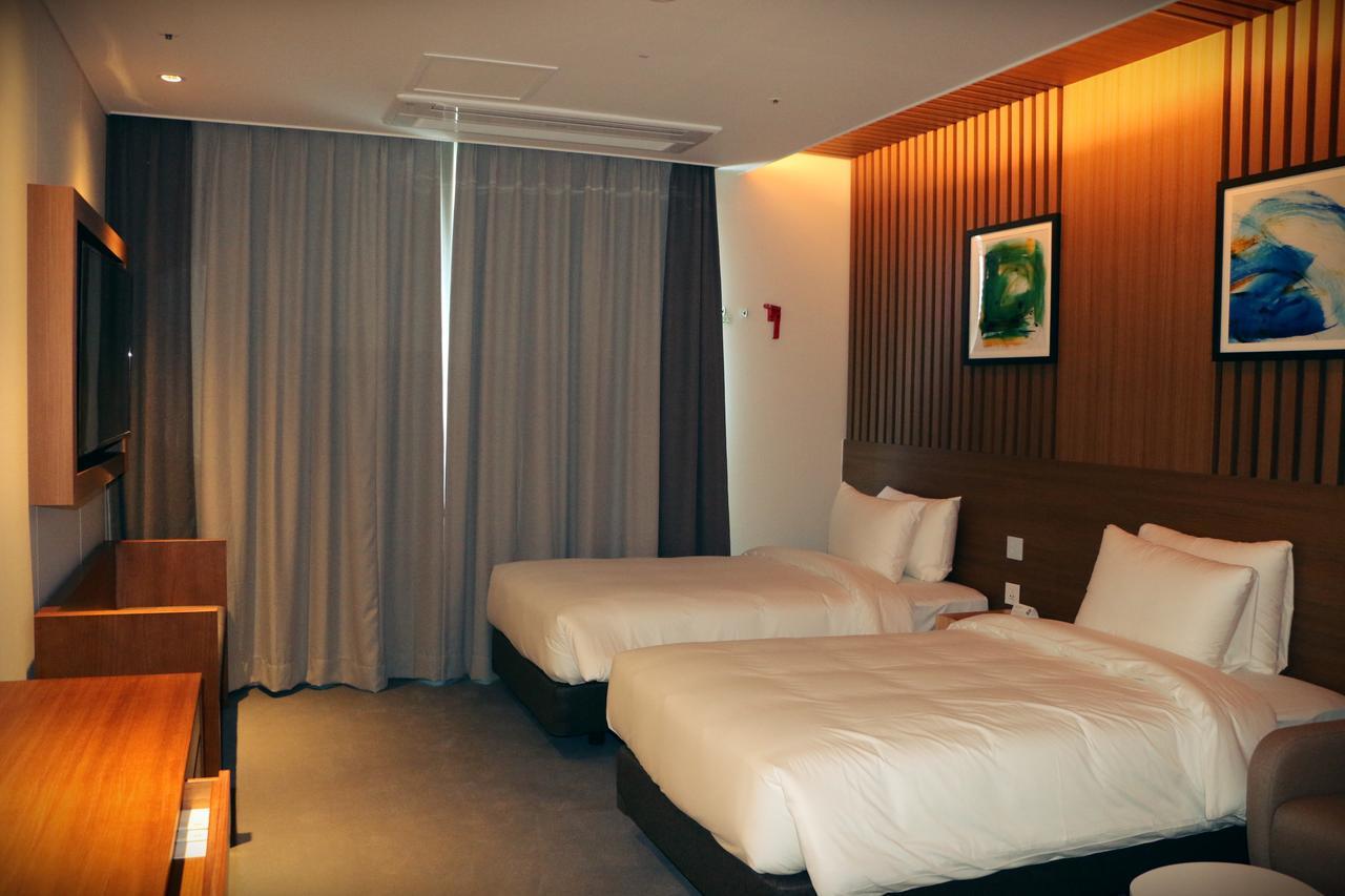 Osong H Hotel Sejong City Cheongju Extérieur photo