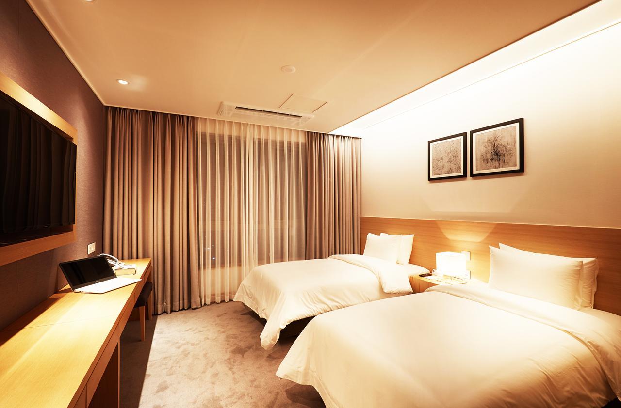 Osong H Hotel Sejong City Cheongju Extérieur photo