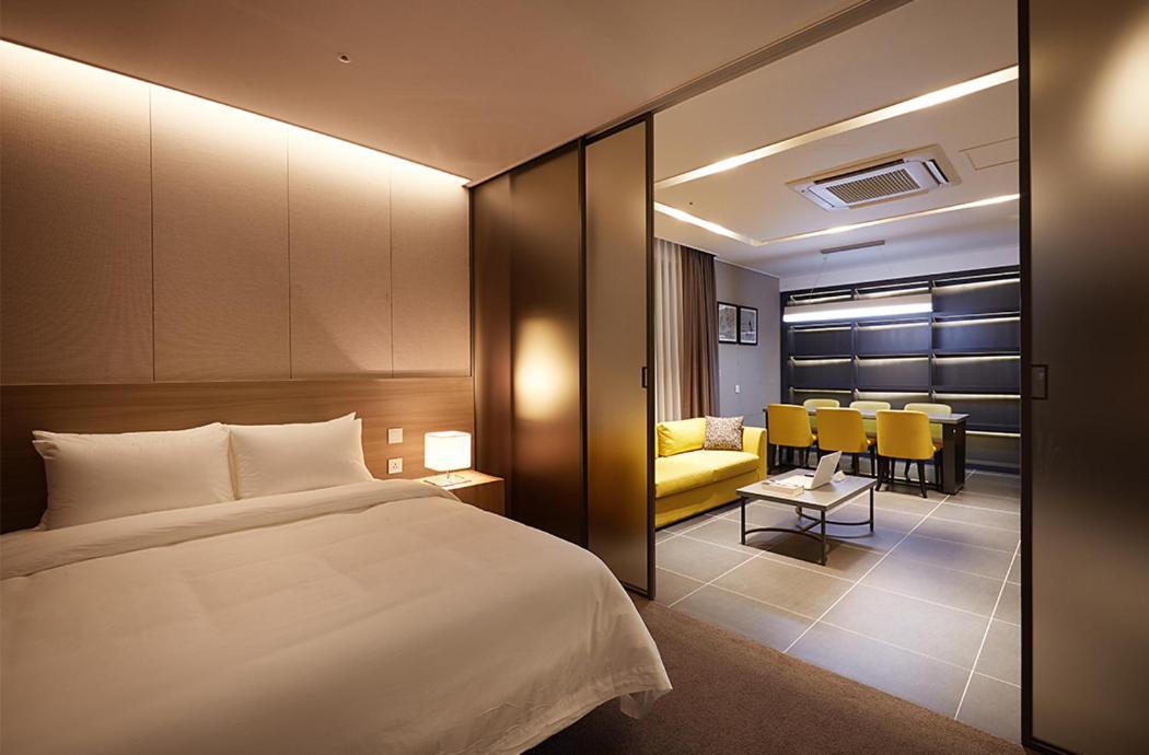 Osong H Hotel Sejong City Cheongju Extérieur photo