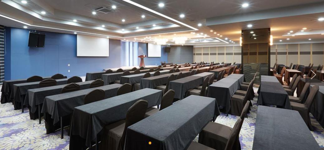 Osong H Hotel Sejong City Cheongju Extérieur photo